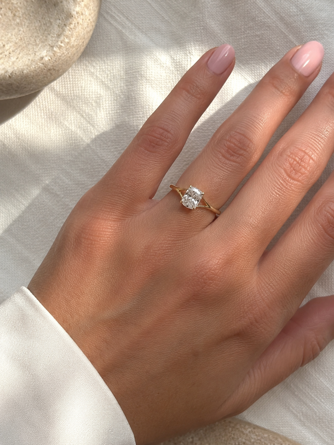 Oval Lab Diamond Ring – 2ct Split Shank Setting
