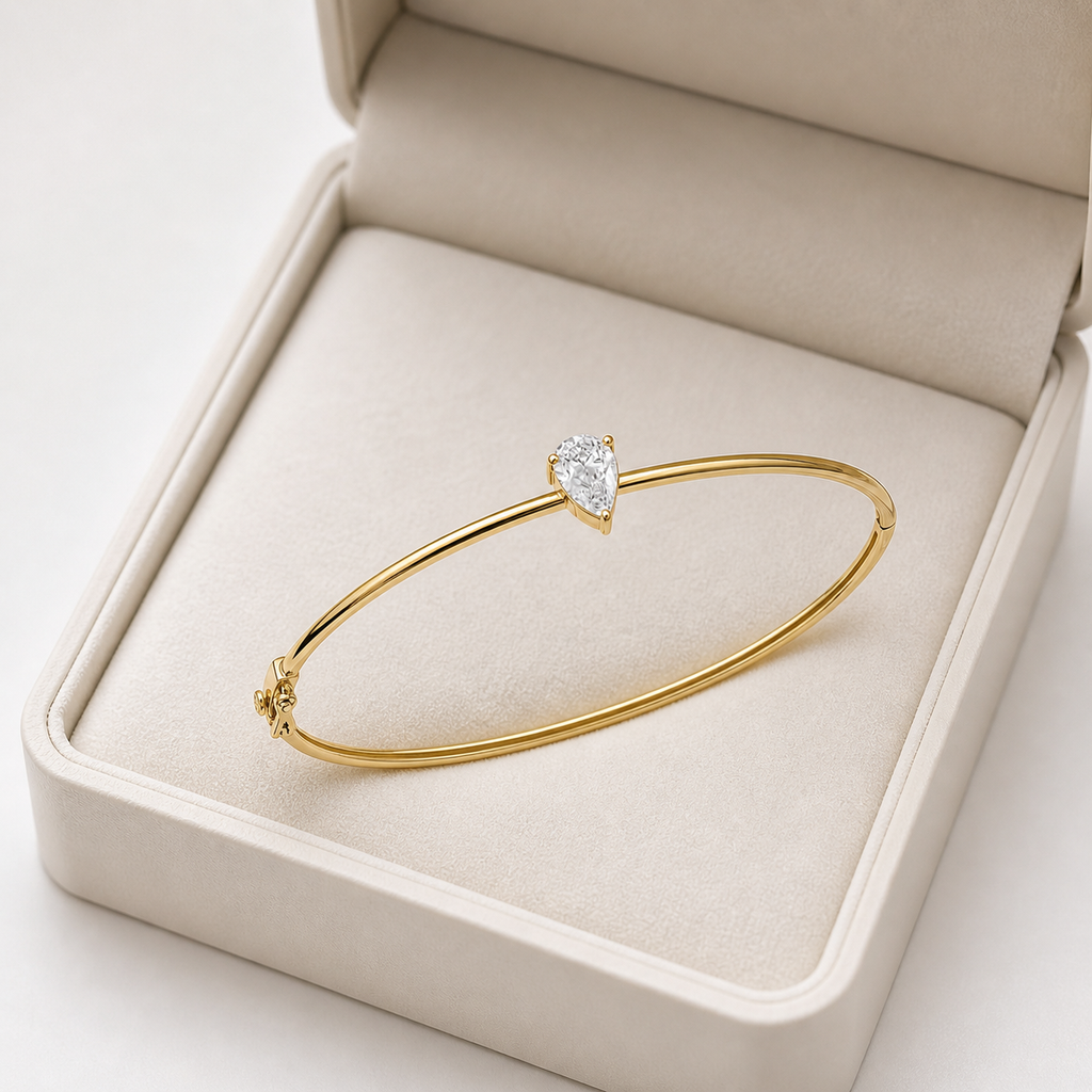 Pear Lab Diamond Bangle Bracelet – 3ct Center
